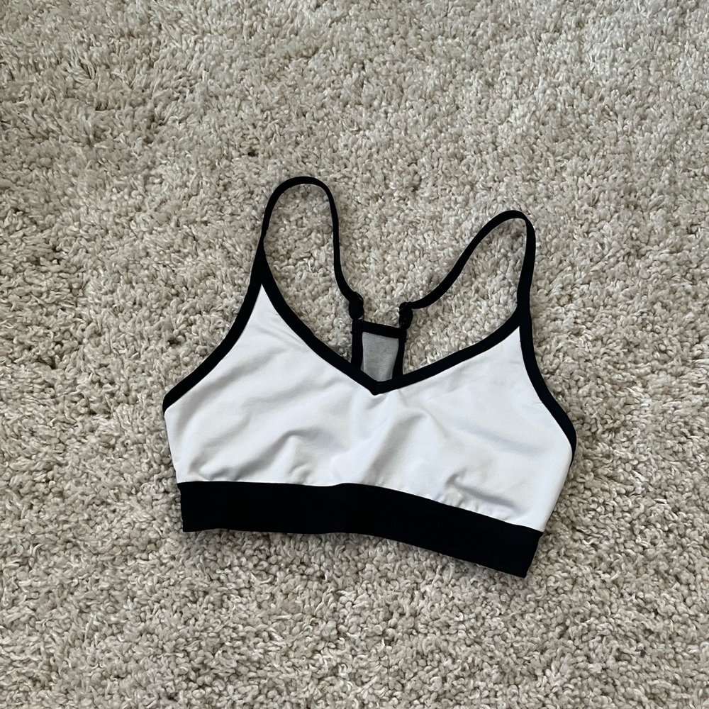 PINK Ultimate Lightly-Lined Sports Bra - Size S